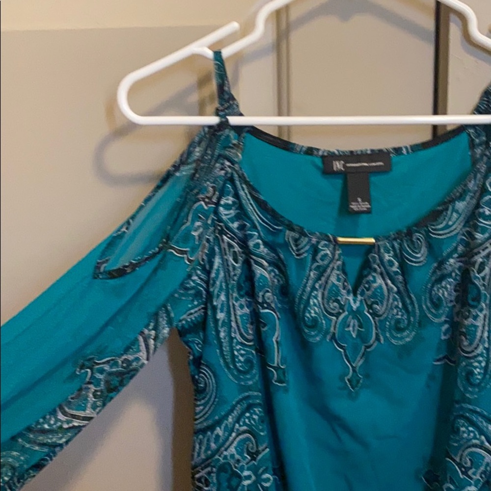 INC green long sleeve blouse w/shoulder cut outs